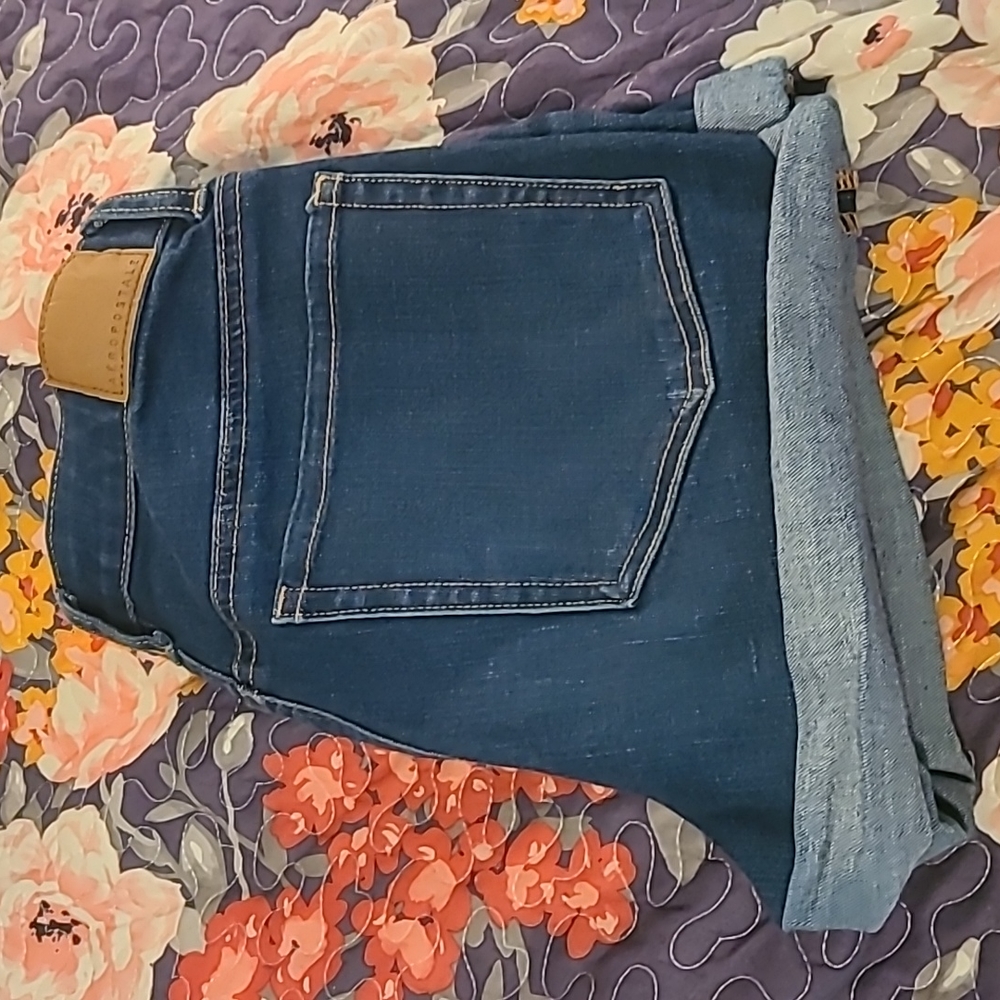 Aeropostale jean short size 6